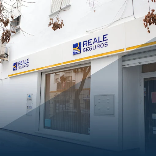 ¿En qué se diferencian una correduría y una agencia de seguros?